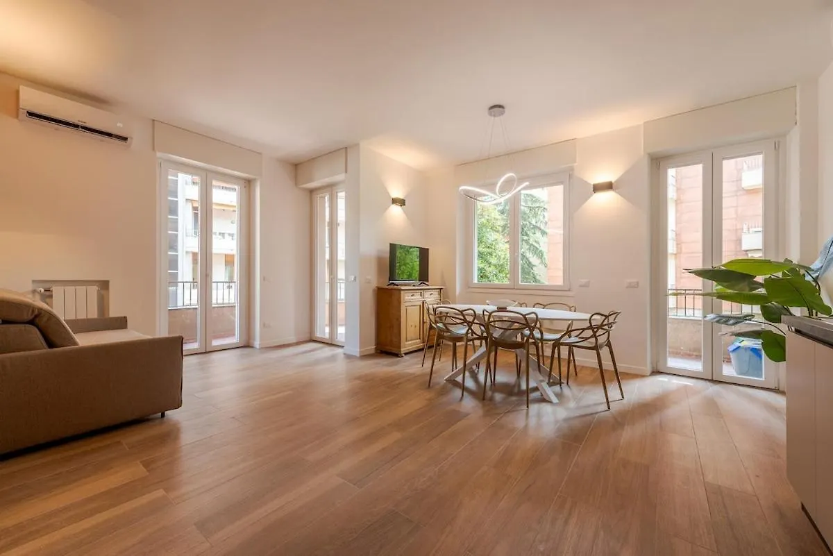 Costanza Luxury Apartment Milan
